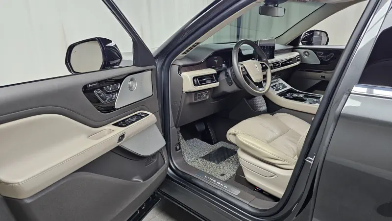 Lincoln Aviator