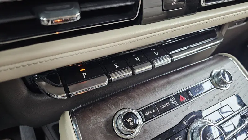 Lincoln Aviator