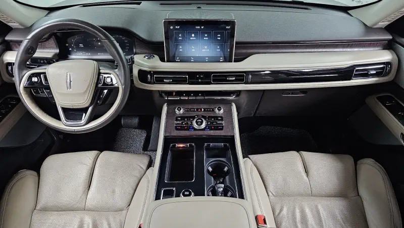 Lincoln Aviator