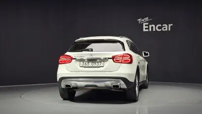 Mercedes-Benz GLA-Class