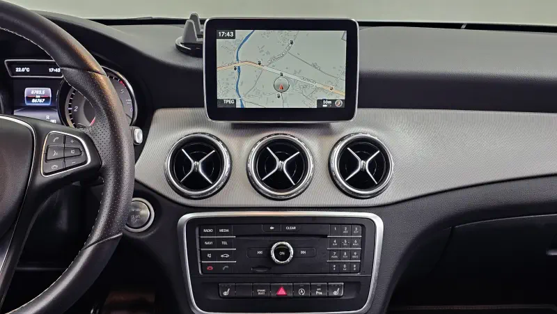 Mercedes-Benz GLA-Class