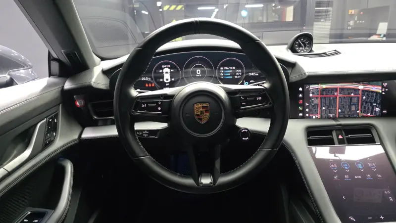 Porsche Taycan