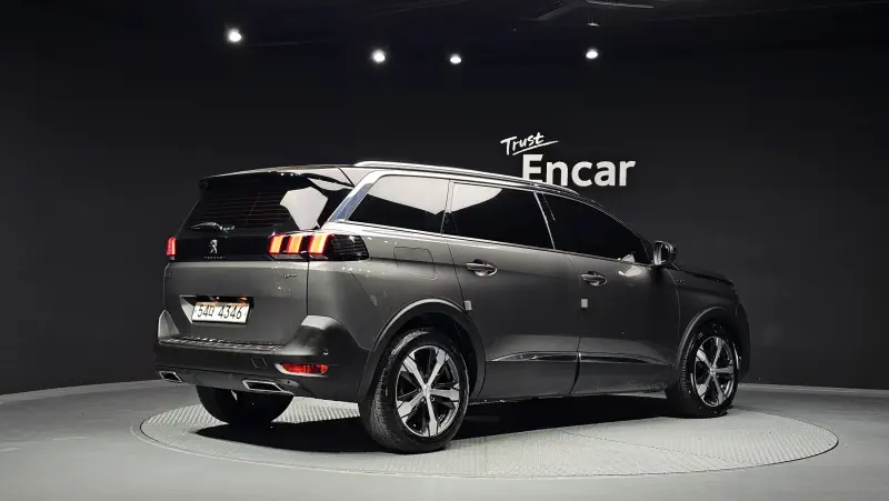 Peugeot 5008