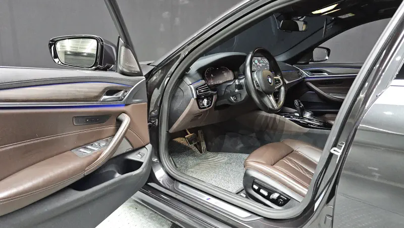 BMW 5-Series