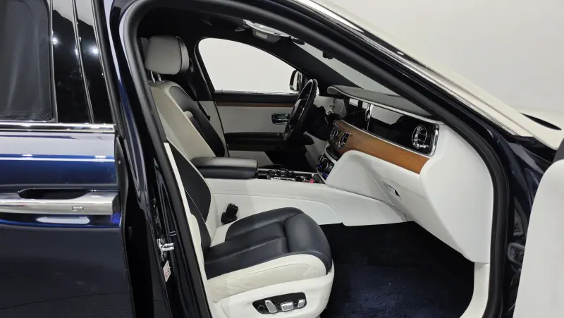 Rolls-Royce GHOST