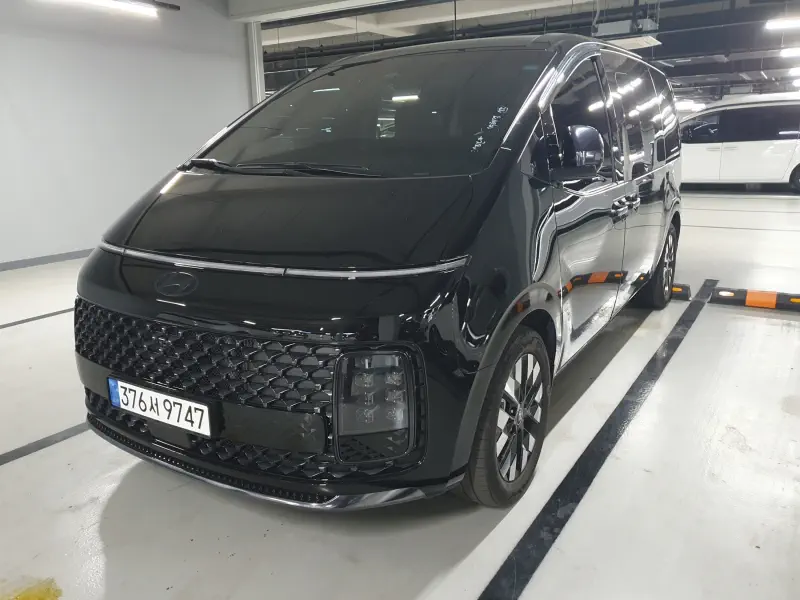 Hyundai Staria