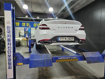 Genesis G70