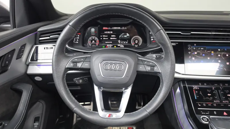 Audi Q8