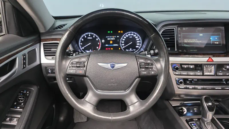 Hyundai Genesis
