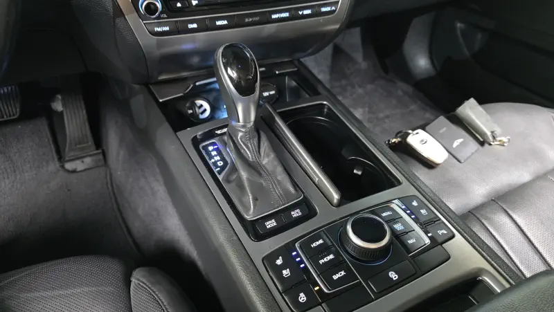 Hyundai Genesis