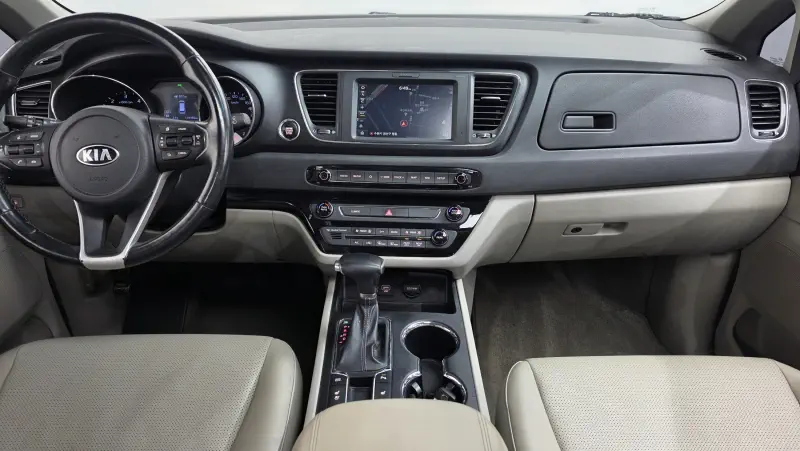 Kia Carnival