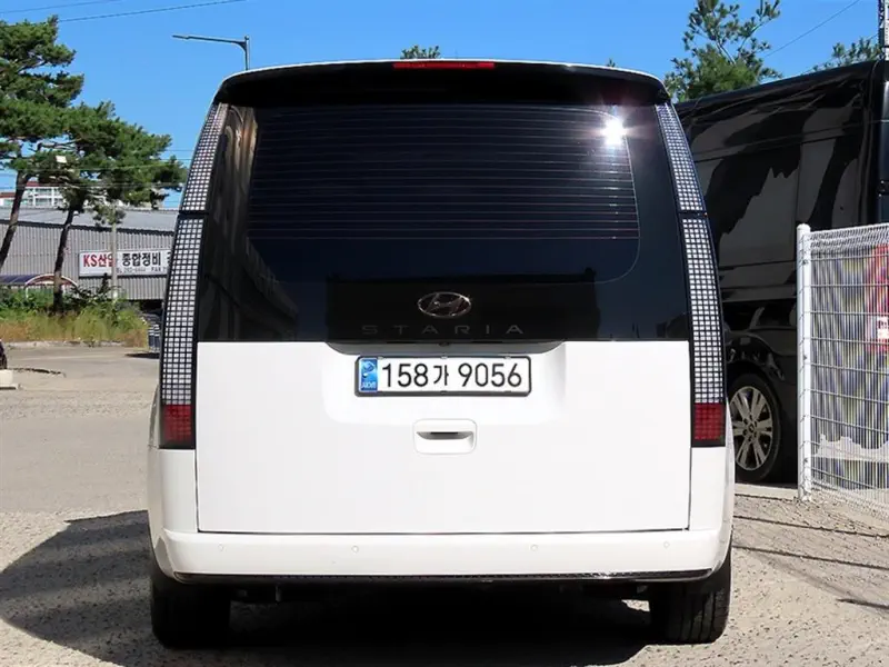 Hyundai Staria