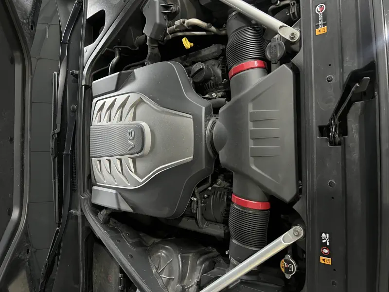 Genesis EQ900