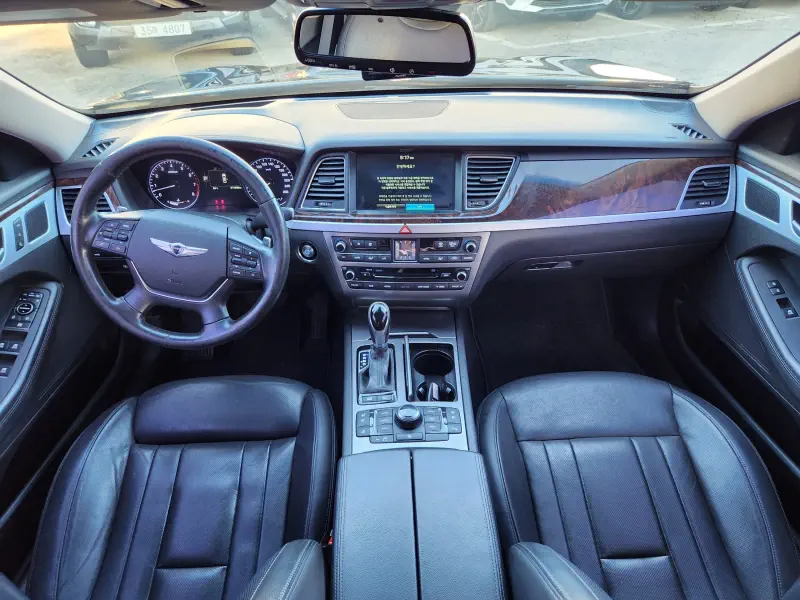 Hyundai Genesis