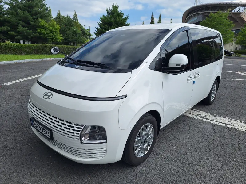 Hyundai Staria
