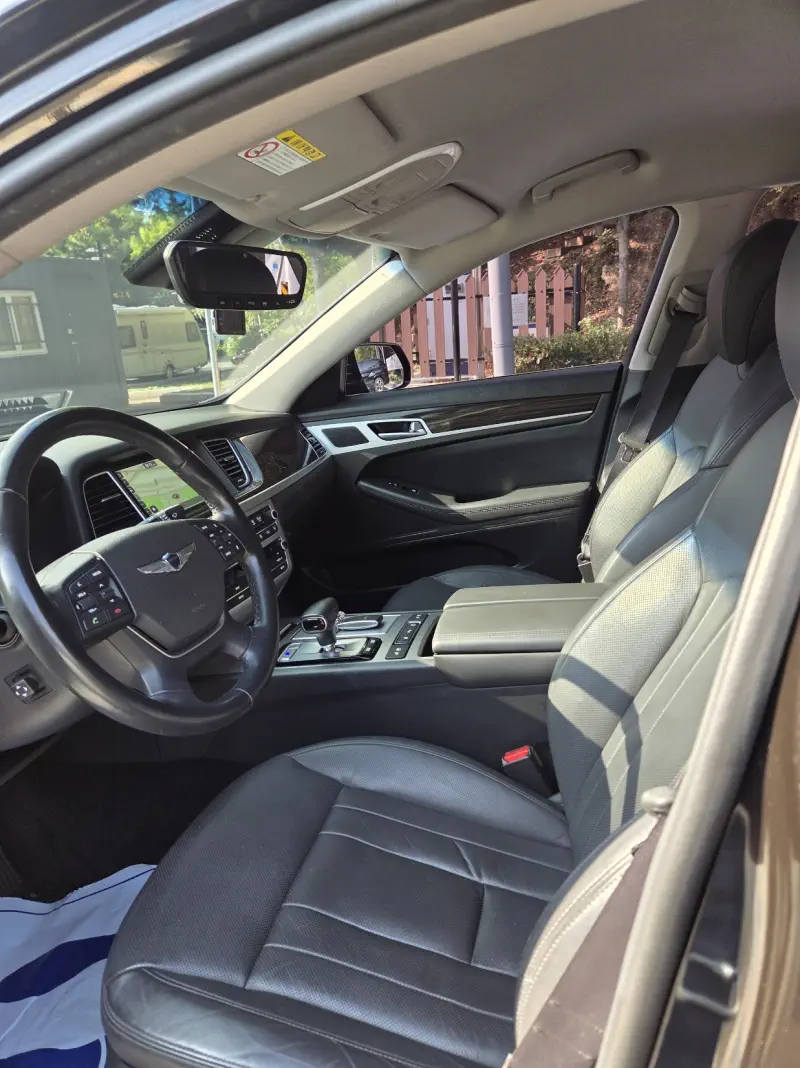 Genesis G80