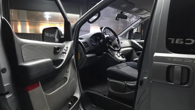 Hyundai Grand Starex
