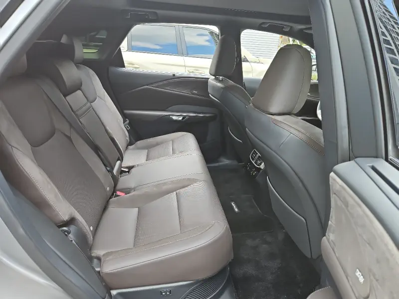 Lexus RX450h+