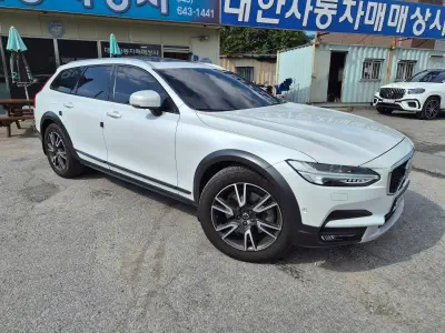 Volvo V90