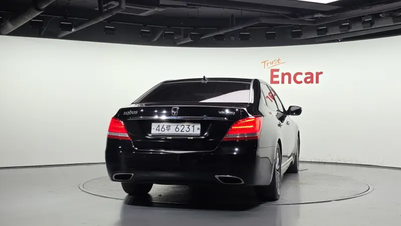Hyundai Equus