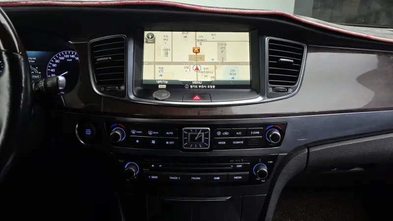 Hyundai Equus