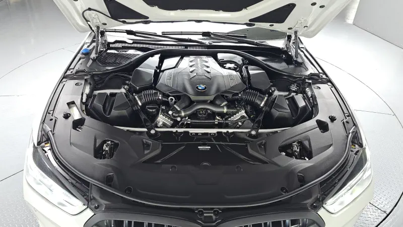 BMW 8-Series
