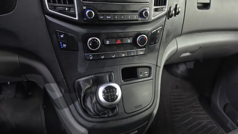 Hyundai Grand Starex