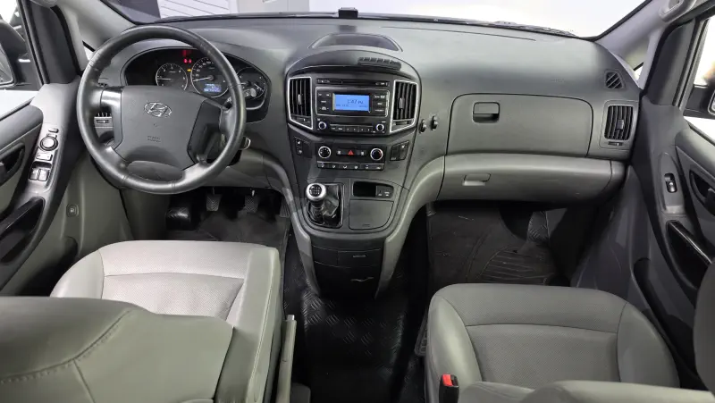 Hyundai Grand Starex
