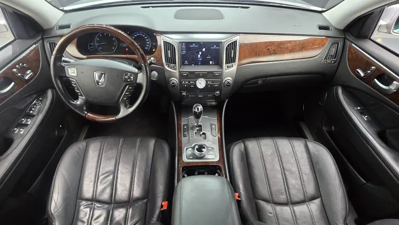 Hyundai Equus