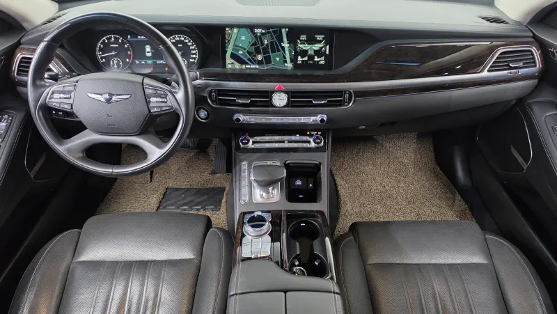 Genesis G90