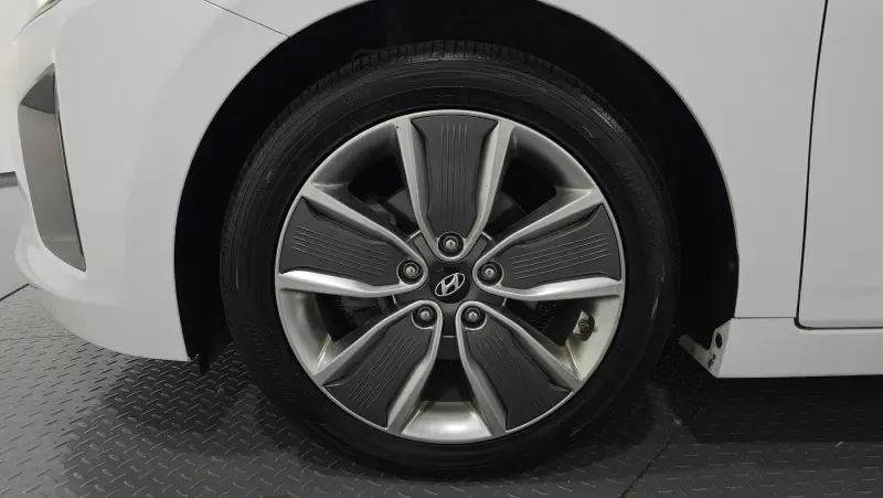 Hyundai Ioniq