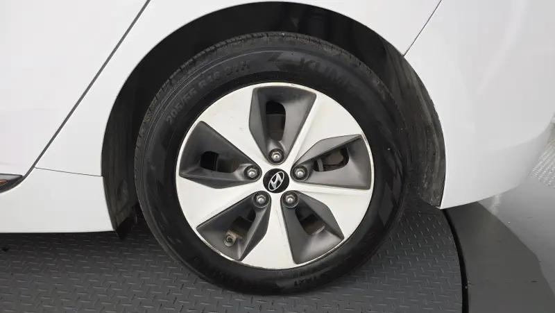 Hyundai Ioniq