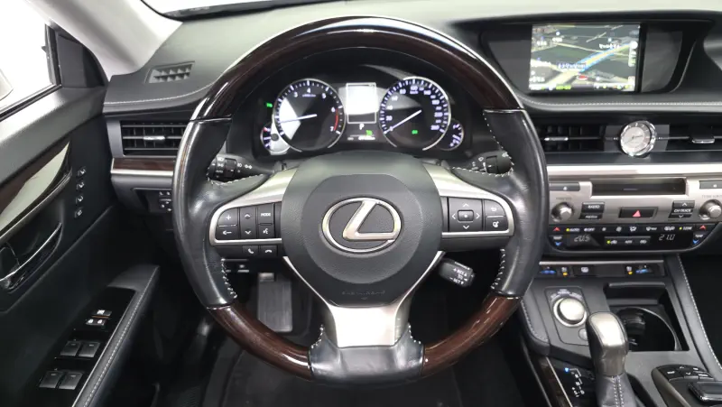 Lexus ES350