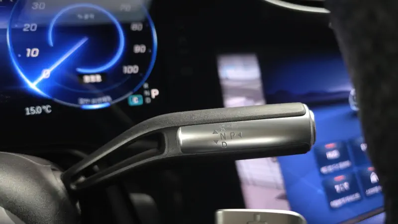Mercedes-Benz EQS