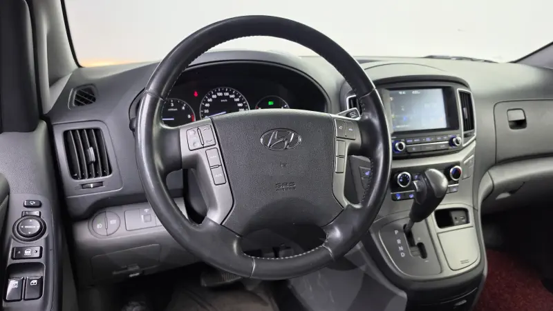 Hyundai Grand Starex