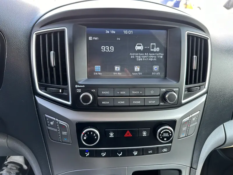 Hyundai Grand Starex