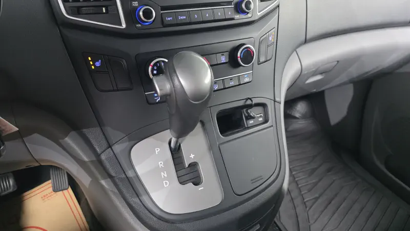 Hyundai Grand Starex