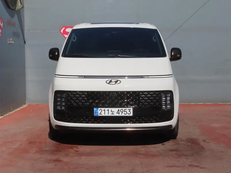 Hyundai Staria