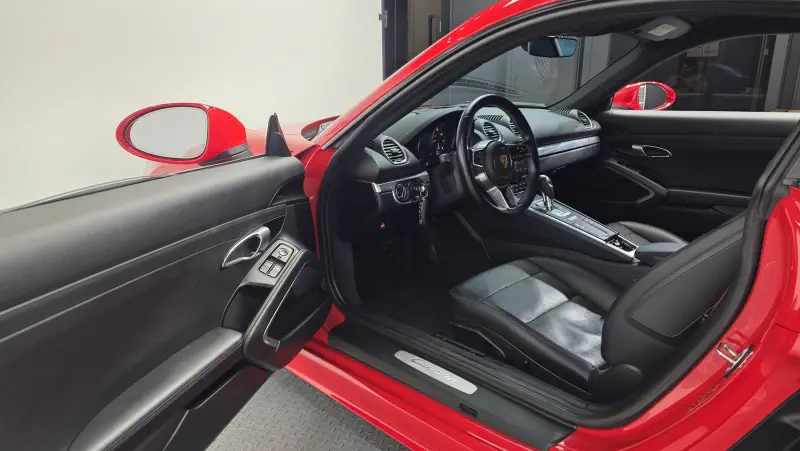 Porsche Cayman