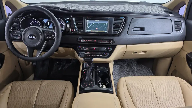 Kia Carnival