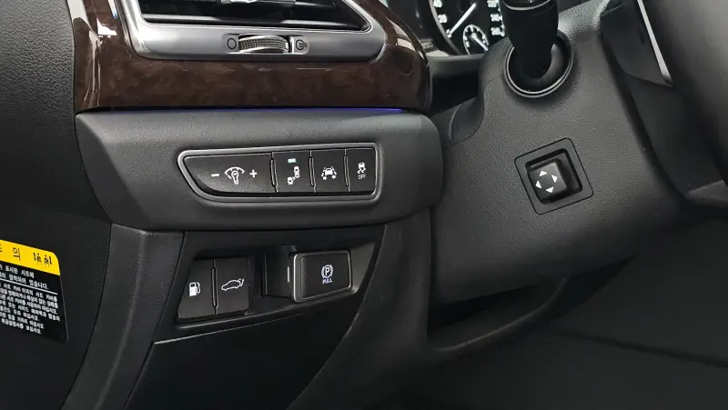 Genesis EQ900