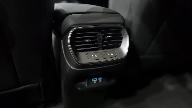 BYD Sealion 7