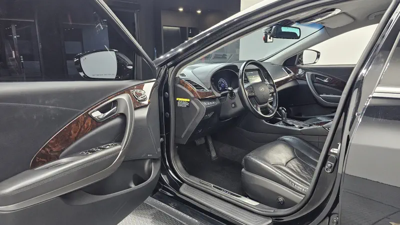 Hyundai Aslan