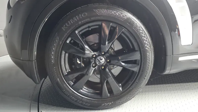 Infiniti FX35
