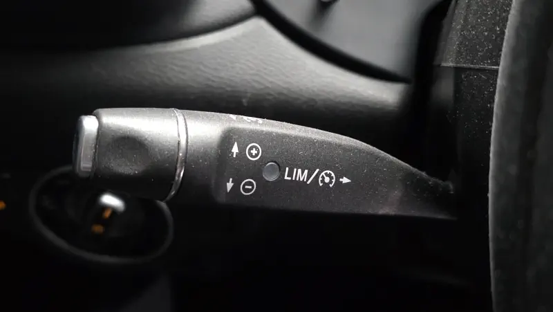 Infiniti Q30