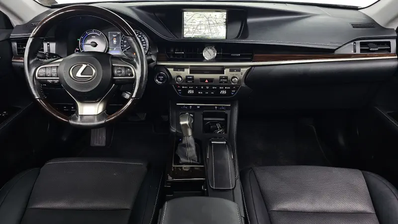 Lexus ES300h