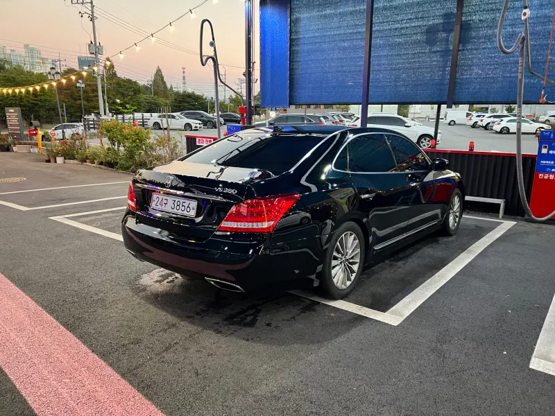 Hyundai Equus