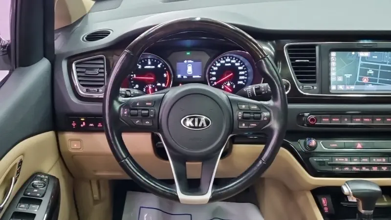 Kia Carnival