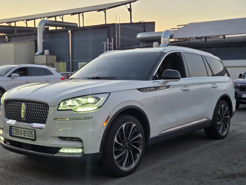 Lincoln Aviator