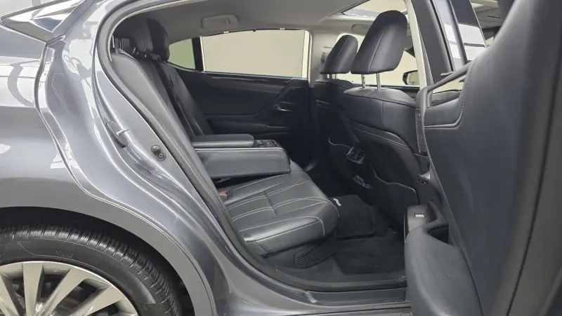 Lexus ES300h